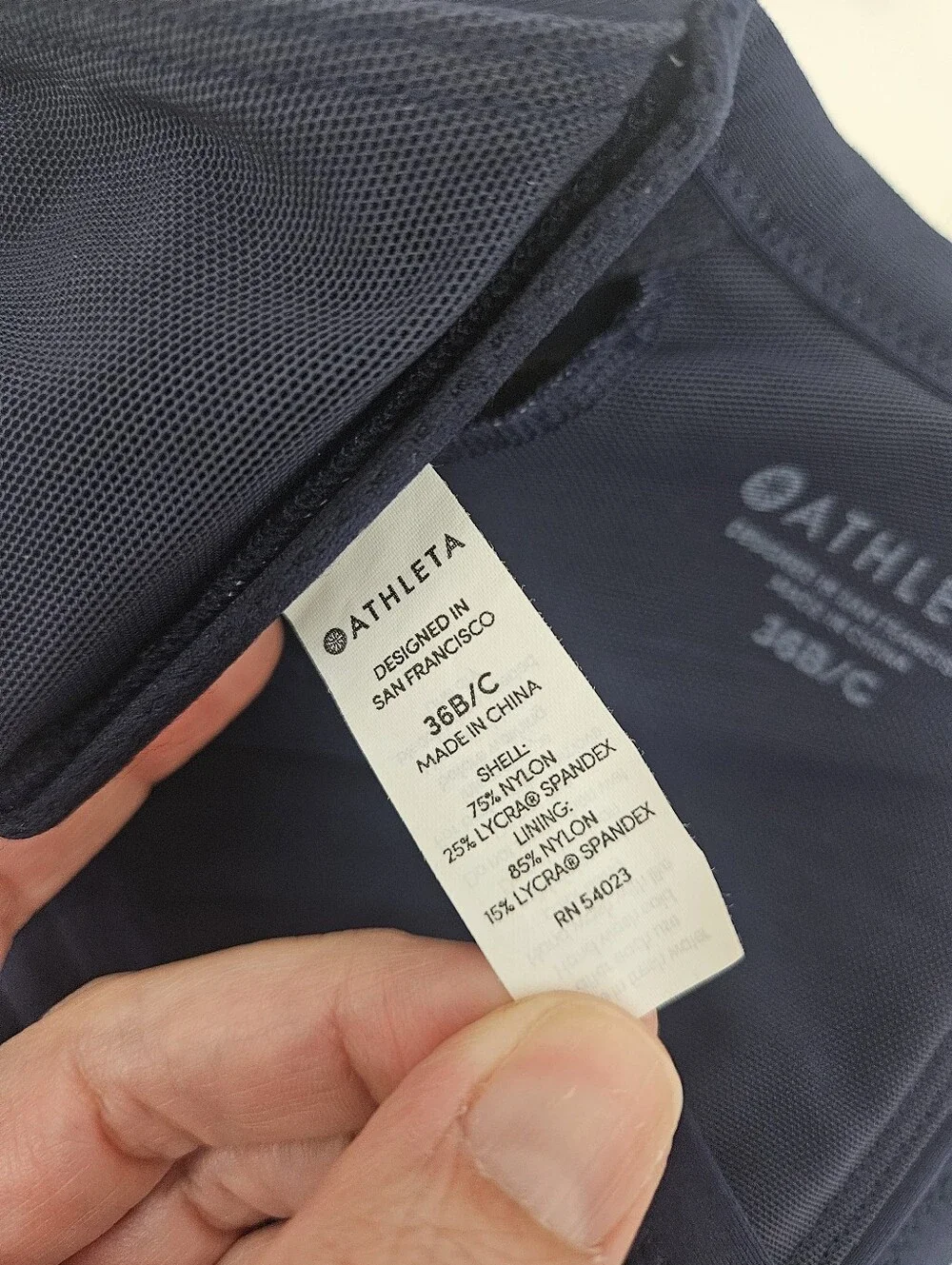 Athleta Twist Front Bikini Top Swimsuit Size 36 B/C Navy Blue Underwire